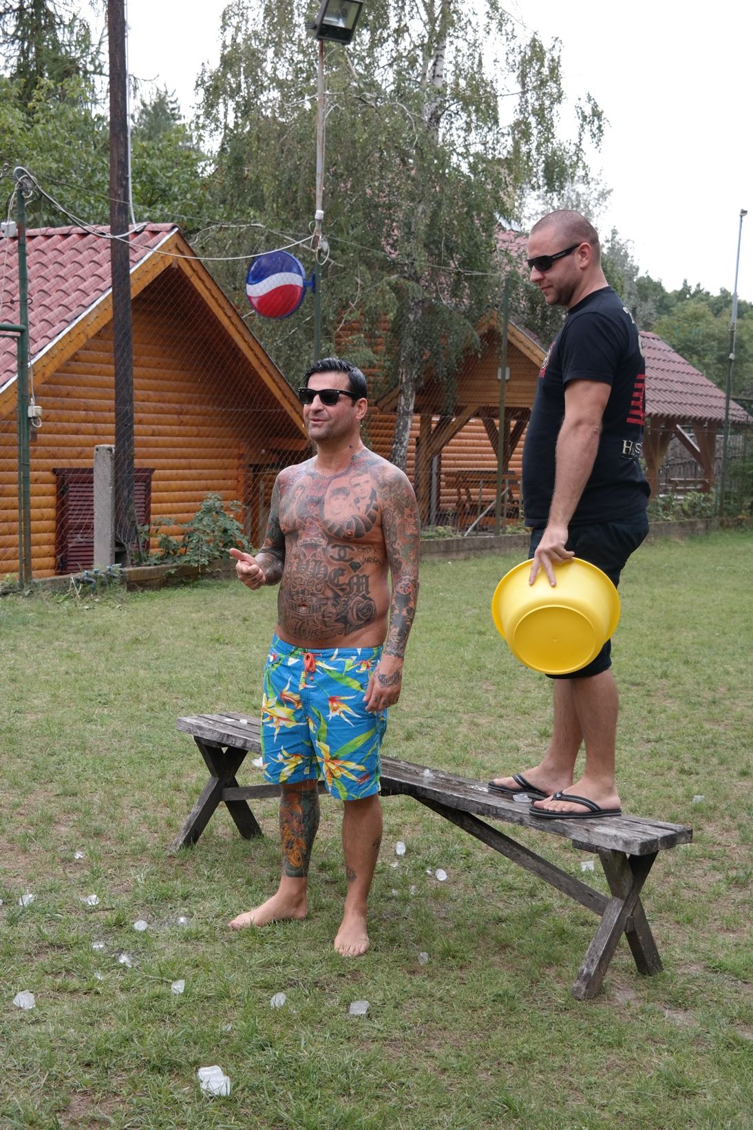 Hooligans a Paripa Csárdában
